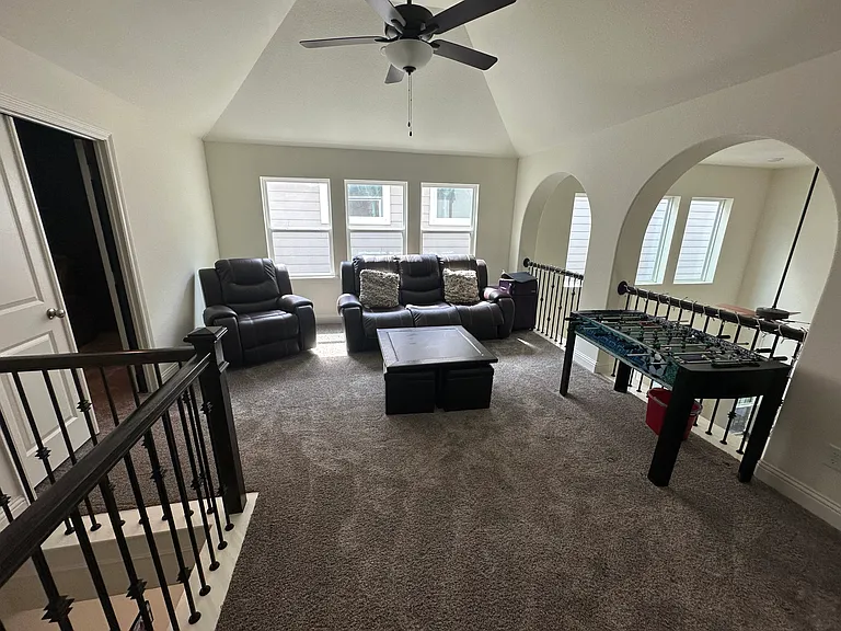 1037 Drew Ln — Photo 13