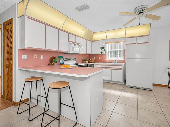 4th image of 4745 Swallowtail Dr