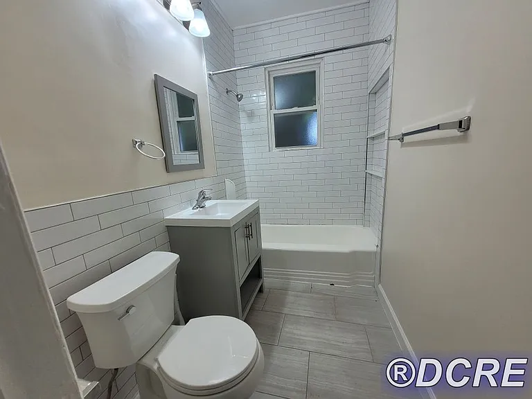 2627 N Mildred Ave #1R — Photo 9