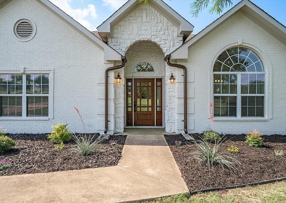 1st image of 16861 Stallion Shores Ct