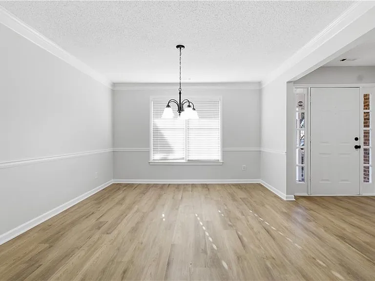2110 Meadow View Ct — Photo 7