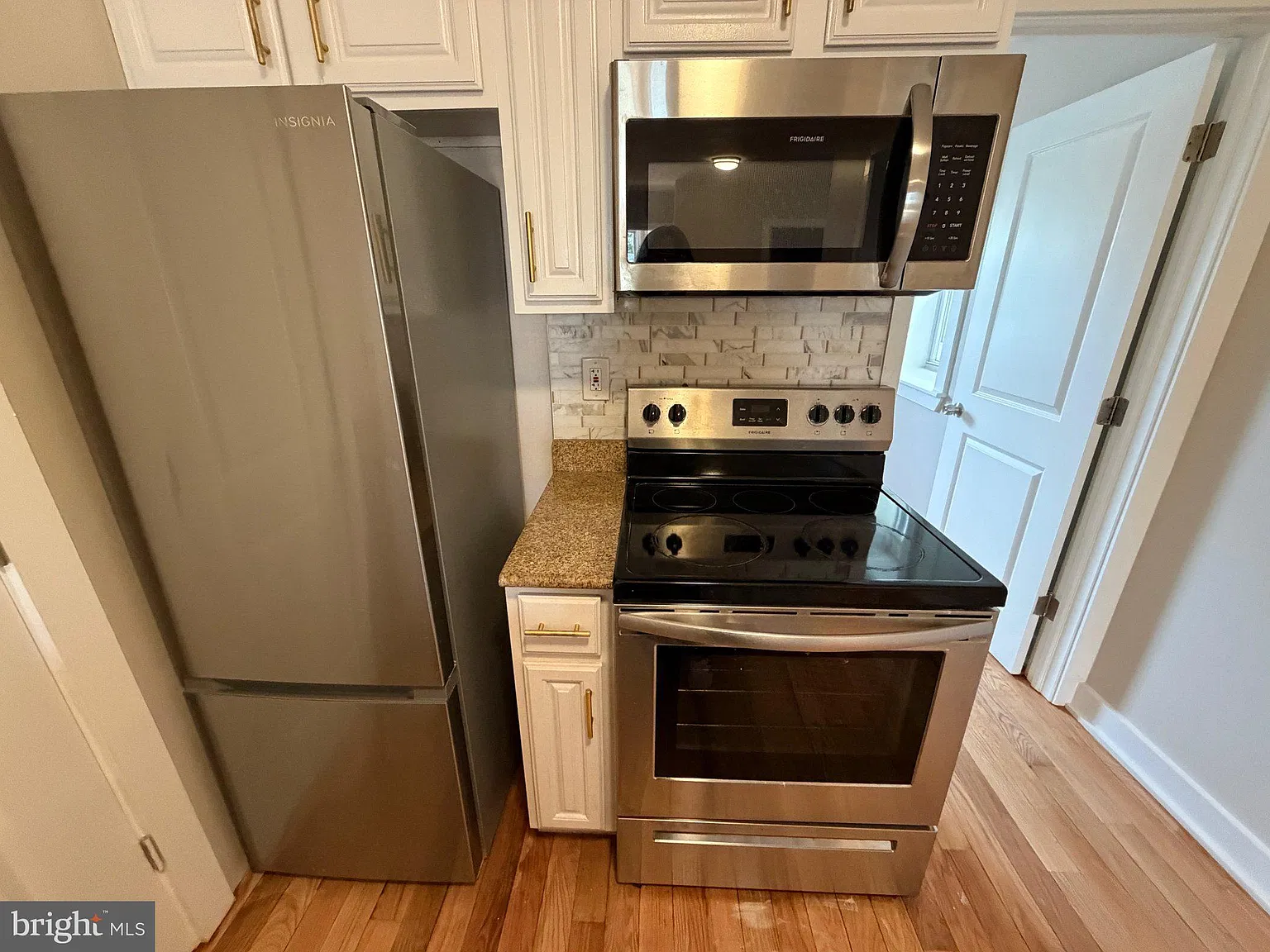 2 bed, 1.0 bath, 680 sqft, $1,550 — Photo 3