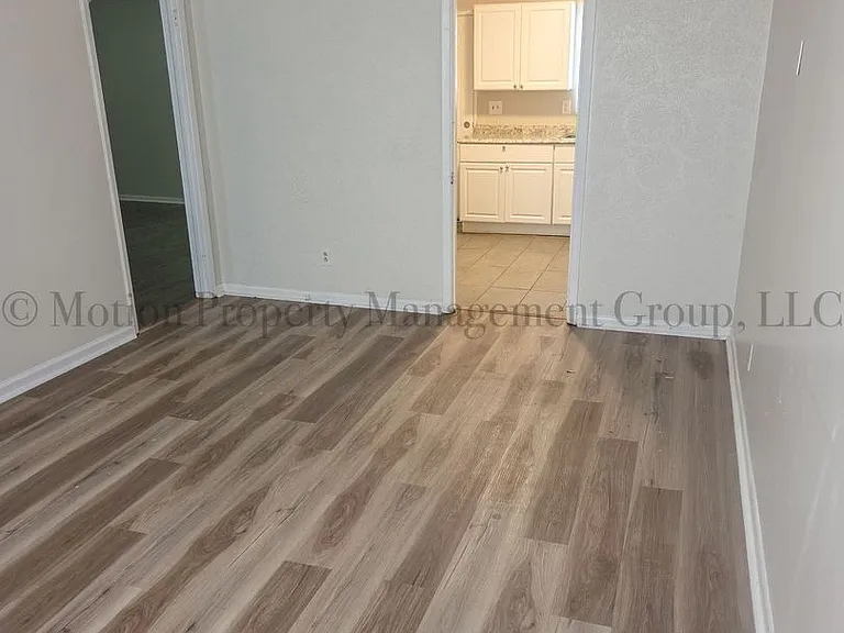 1595 Carlisle St NW — Photo 3