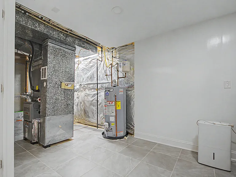 2501 Eastern Point Ct — Photo 38