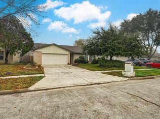 10118 Fernstone Ln, Houston, TX 77070