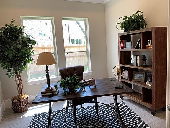 3rd image of 4418 Egremont Pl