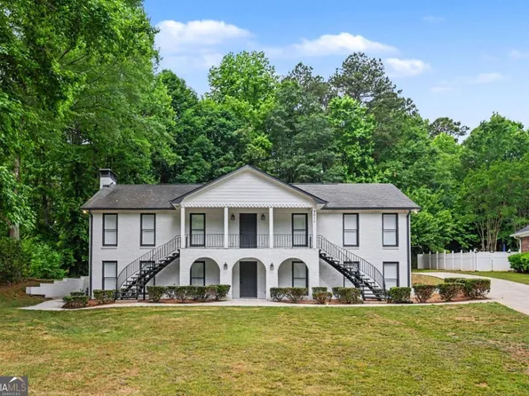 9011 Par Dr, Douglasville, GA 30134