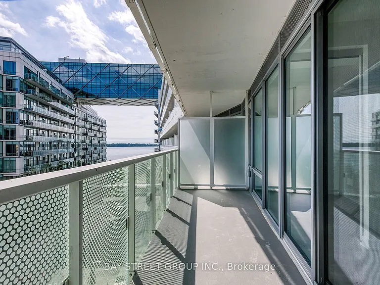 15 Queens Quay E #624 — Photo 19