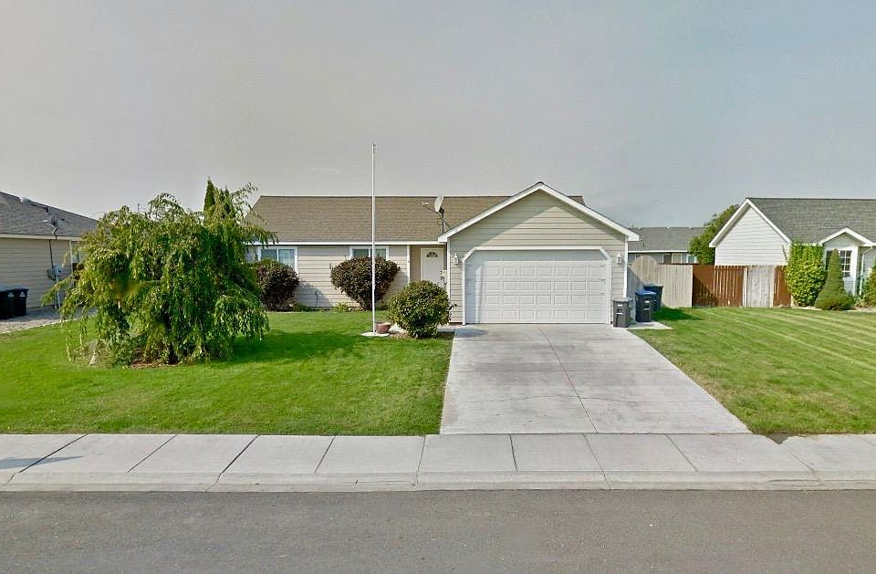 1st image of 330 E Belair Dr