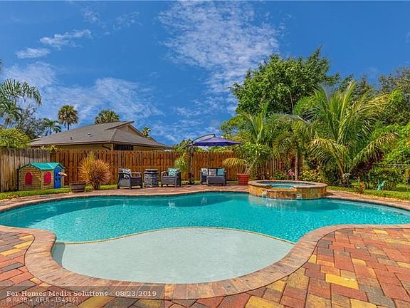 2nd image of 7316 NW 38th Ct