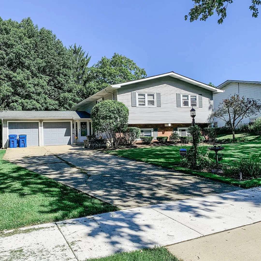 1006 Kimberly Way photo 1