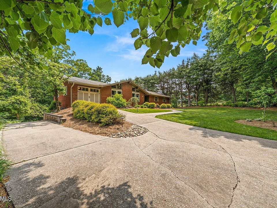 2100 Belcaro Dr, Knoxville, TN 37918 Zillow