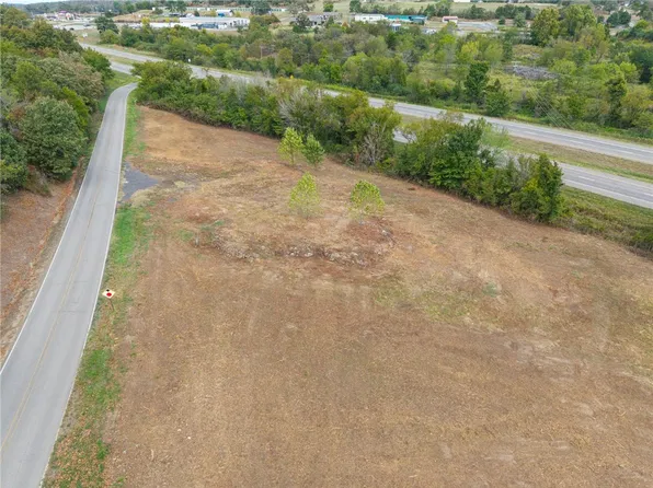 71 S Hester Cut Rd, Greenwood, AR 72936