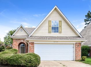 10746 Pecan View Dr, Olive Branch, MS 38654