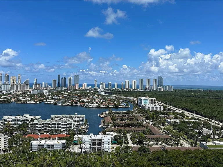 16385 Biscayne Blvd #3019 — Photo 25