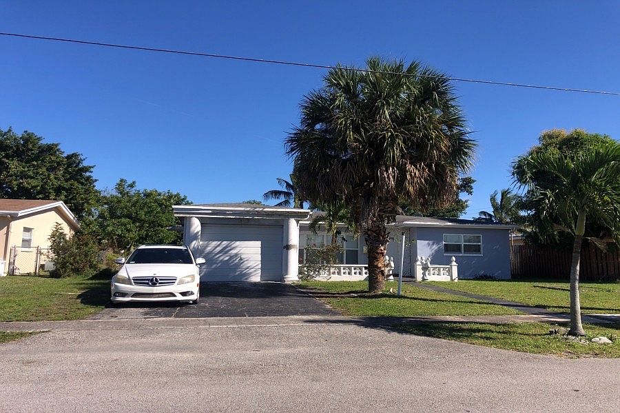 1st image of 4110 NW 45th Ter