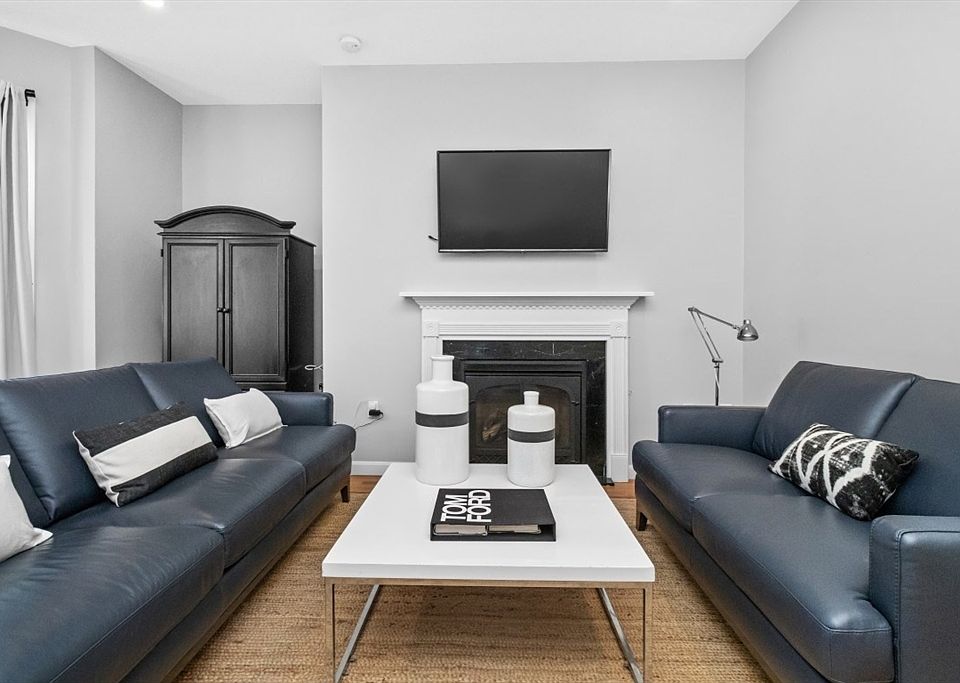 1st image of 595 E 4th St #1