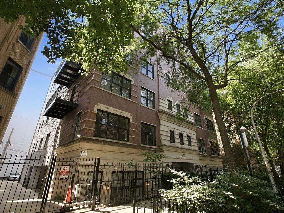 1st image of 623 W Barry Ave #1