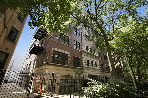 623 W Barry Ave #1 Photo 1