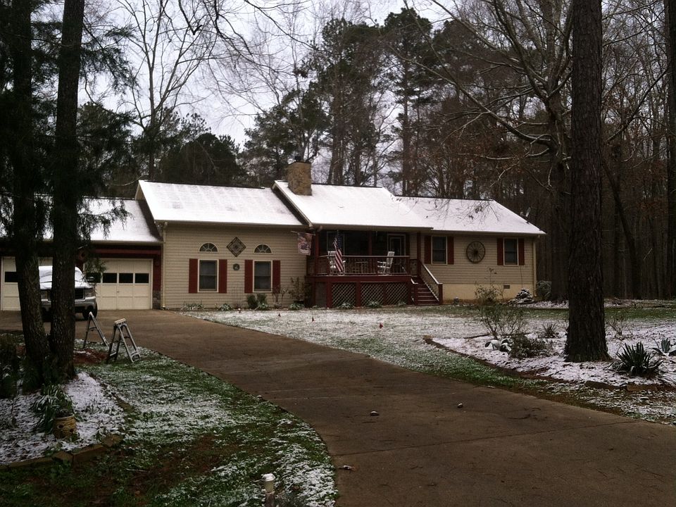 2nd image of 104 Cedar Cove Dr