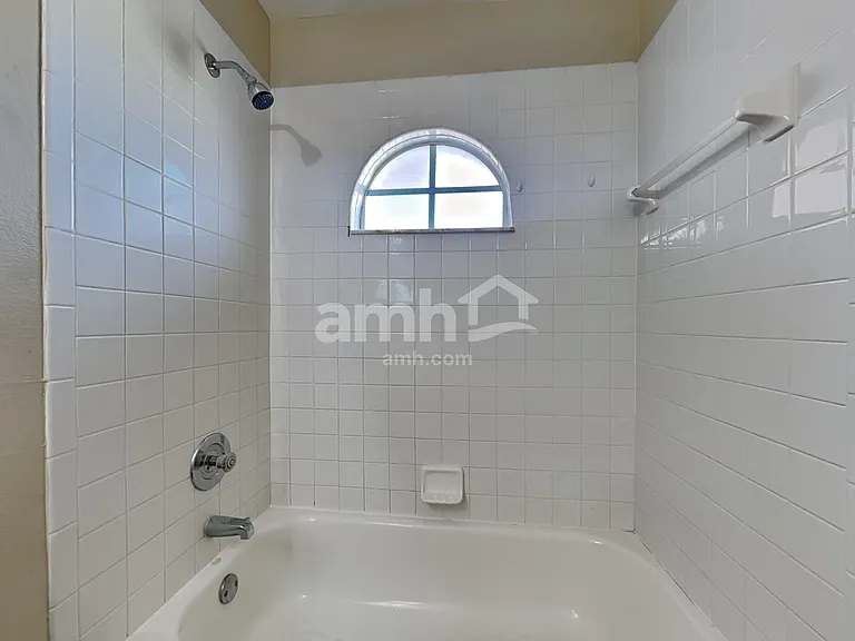 300 Miami Pl — Photo 14