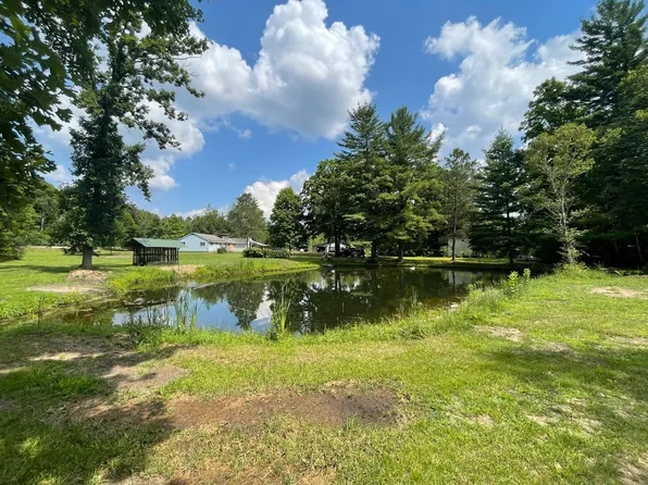 8142 E Baseline Rd, White Cloud, MI 49349