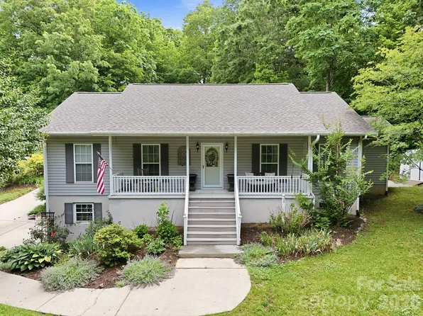 124 Lytle Cove Rd, Swannanoa, NC 28778