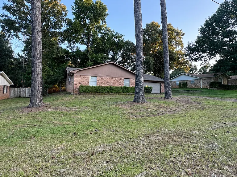1302 Blueridge Pkwy — Photo 45