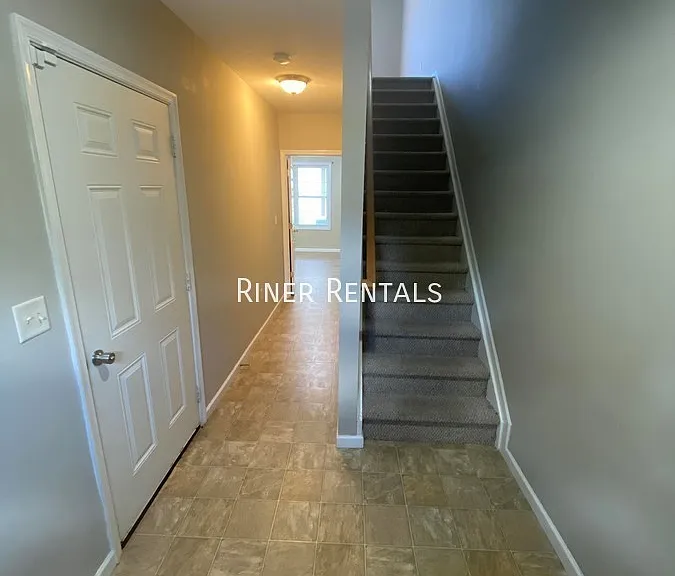 1411 Natural Spring Ln — Photo 2