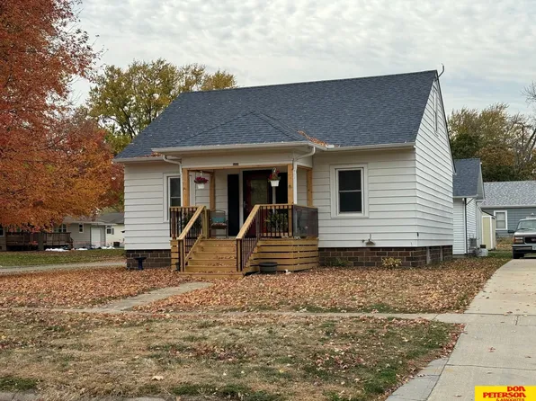 302 N 10th St, Tekamah, NE 68061