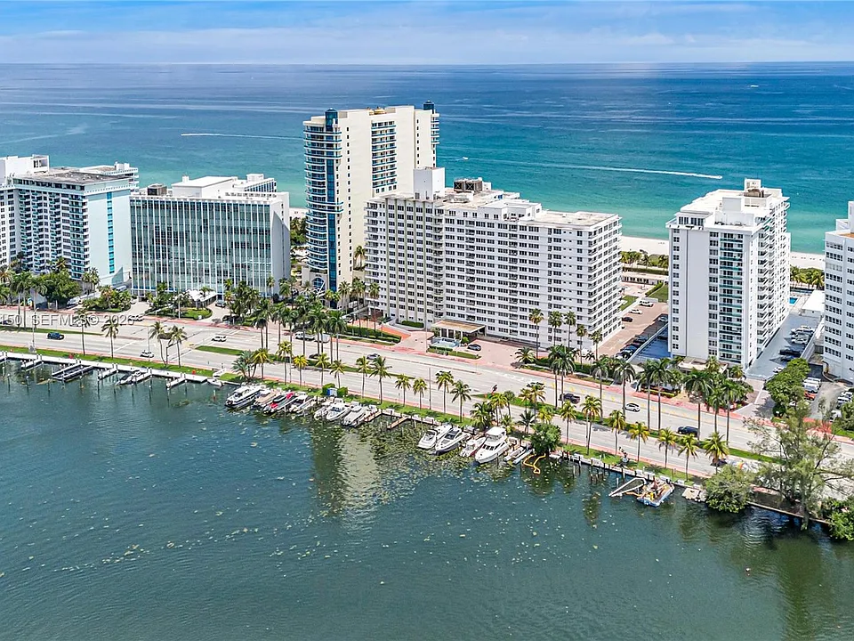 5005 Collins Ave #509