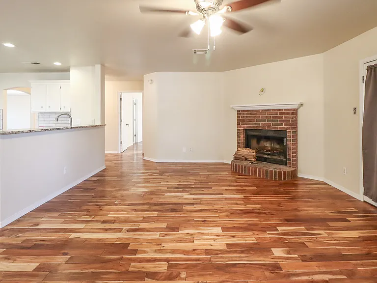 404 Jennifer Cir — Photo 14