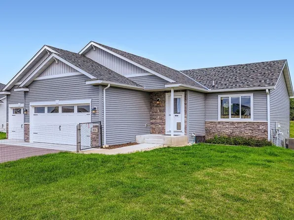 4136 Eaton Cir, Monticello, MN 55362