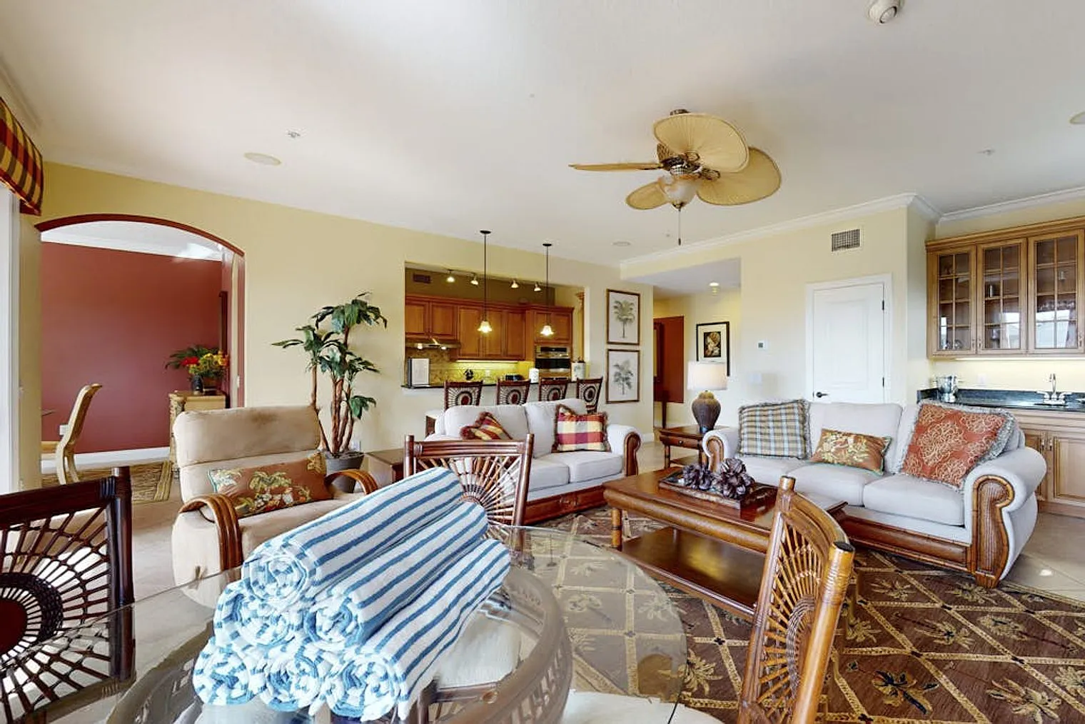 3 bed, 2.0 bath, 2131 sqft, $6,478 — Photo 2