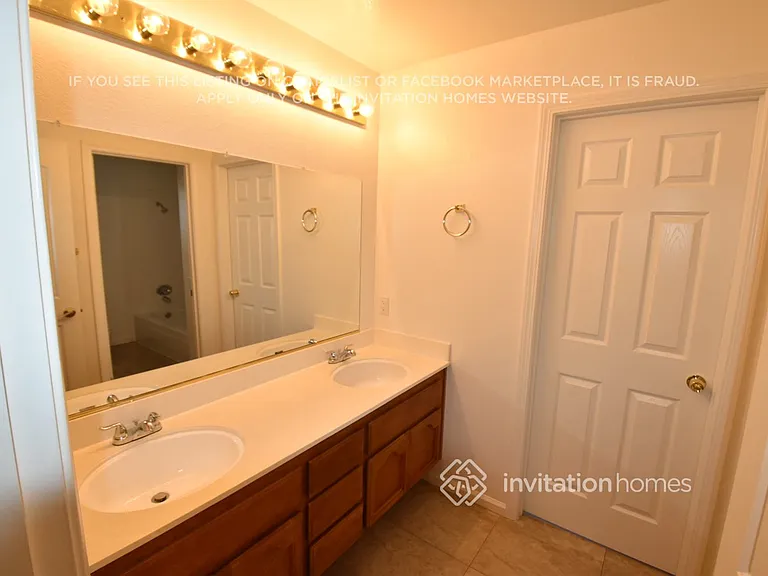 8107 Helmsdale Dr — Photo 17