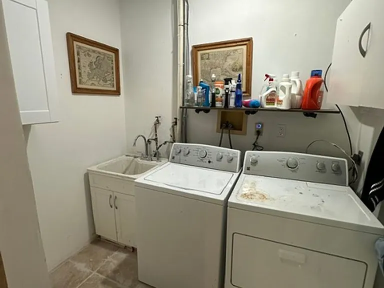 2443 Fire Mountain Dr — Photo 3
