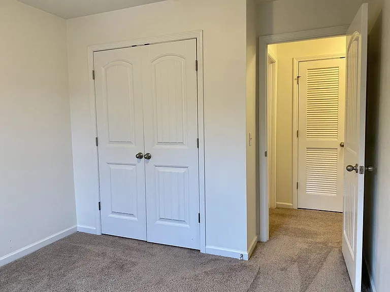 1021 Livingstone Ln — Photo 24