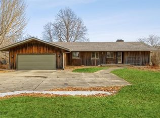1530 S Deer Rd, West Des Moines, IA 50266