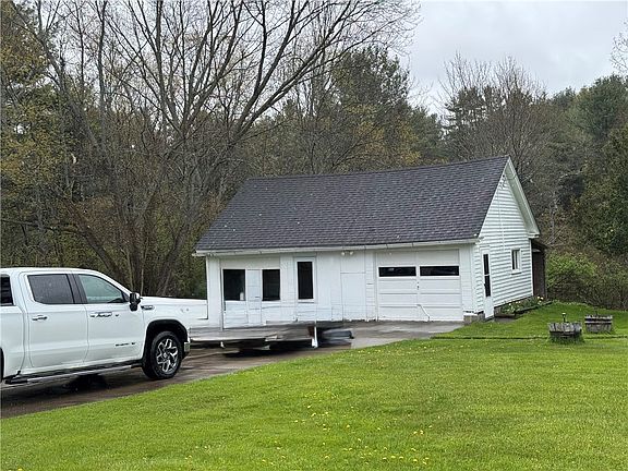 2nd image of 2008 Brimmer Brook Rd