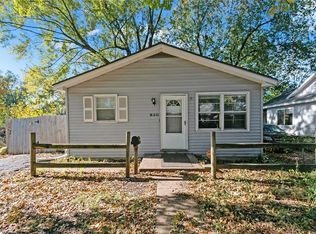 830 S Cedar Ave, Independence, MO 64053