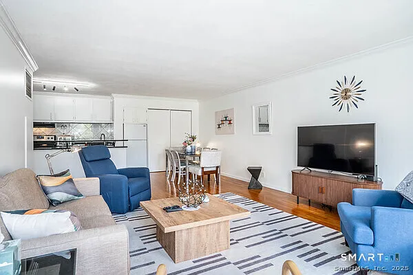 1 Gold St #3D — Photo 9