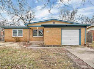 415 Hillcrest Ave, Haysville, KS 67060