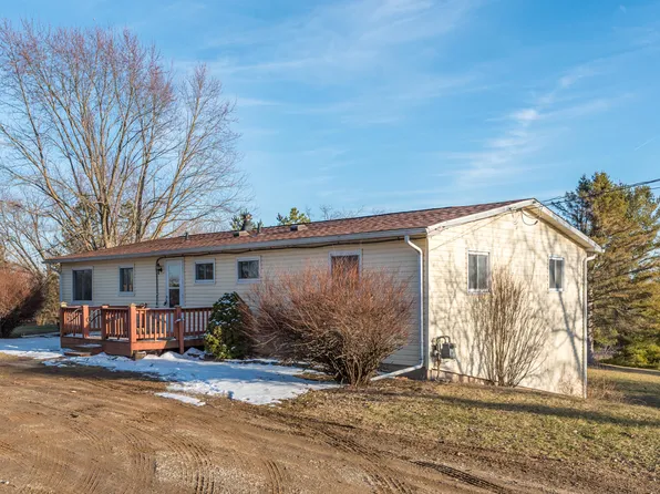 19820 Ivey Rd, Chelsea, MI 48118