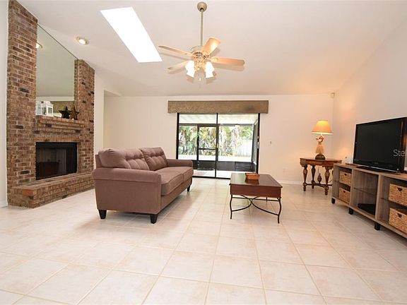 4th image of 8242 Crosswicks Dr