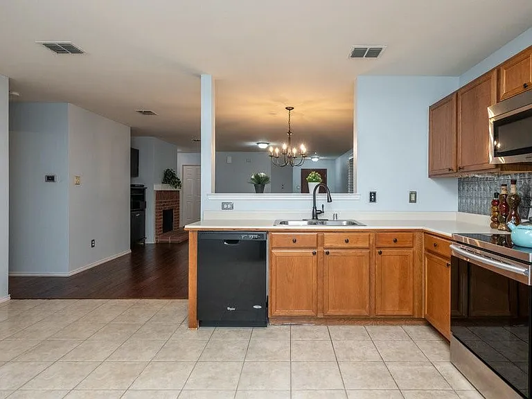 8308 Cotton Valley Ln — Photo 14