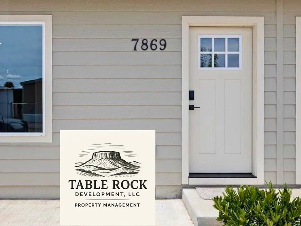 7869 Houston Loop