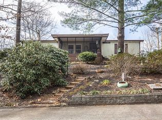400 Haven Hill Ln, Flat Rock, NC 28731