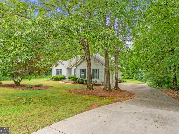 40 Wenham Ln, Sharpsburg, GA 30277