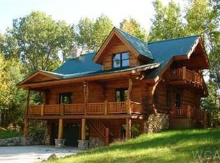 21882 205th Ave, Paris, MI 49338