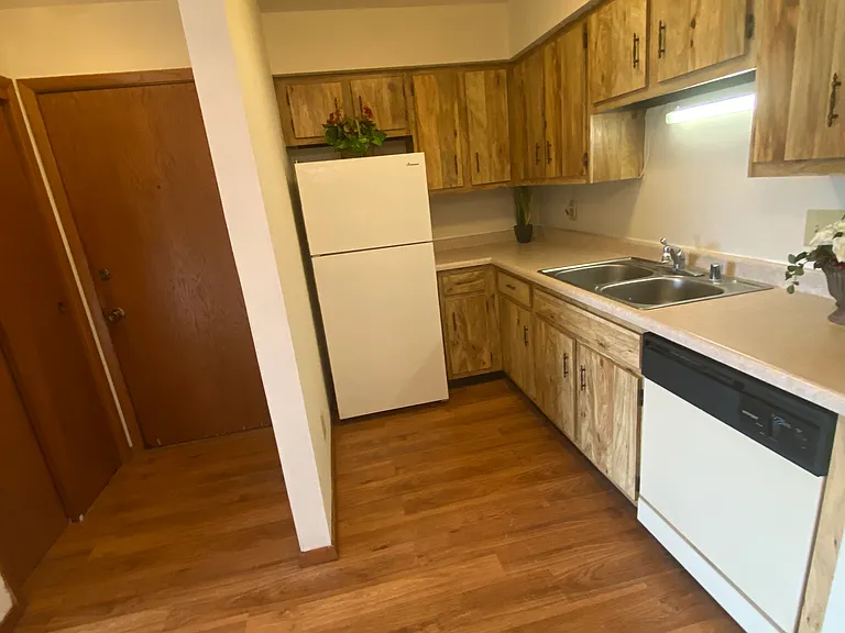 W151S7043 Cornell Cir #3 — Photo 5